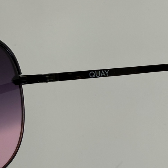 Quay Australia Black High Key Micro 126 Aviator Sunglasses with UPGRADED case - Picture 5 of 7